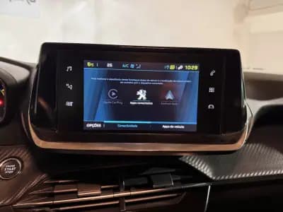 Vendo Peugeot e-2008 2021 - 19900 EUR, 40000 km - AUTO.MOTO.pt