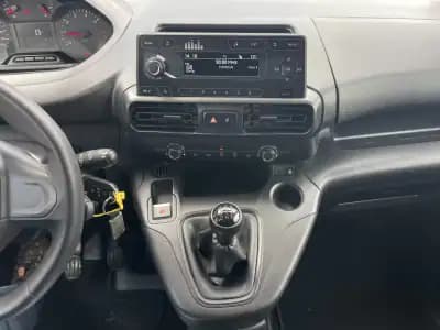 Vendo Peugeot Partner 1.5 BlueHDi Pro Standard 2021 - 14490 EUR, 121725 km - AUTO.MOTO.pt