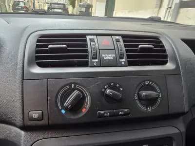 Vendo Skoda Fabia Break 2012 - 6000 EUR, 165296 km - AUTO.MOTO.pt