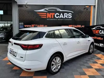 Sell Renault Mégane Sport Tourer 2023 - 24900 EUR, 16217 km - AUTO.MOTO.pt
