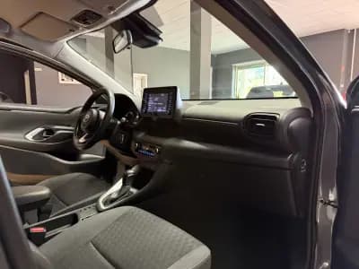 Vendo Toyota Yaris 2022 - 16990 EUR, 161470 km - AUTO.MOTO.pt