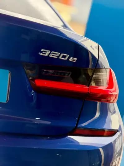 Vendo BMW 320 2021 - 32950 EUR, 49000 km - AUTO.MOTO.pt