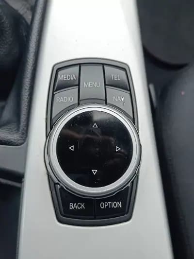 Vendo BMW 318 2012 - 12890 EUR, 205182 km - AUTO.MOTO.pt