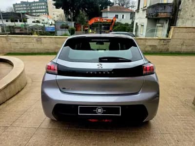 Sell Peugeot e-208 2020 - 15750 EUR, 56000 km - AUTO.MOTO.pt