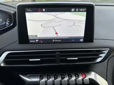 Vendo Peugeot 3008 2019 - 13900 EUR, 180000 km - AUTO.MOTO.pt