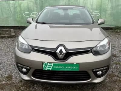 Vendo Renault Fluence 2014 - 10500 EUR, 148000 km - AUTO.MOTO.pt