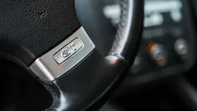 Vendo Volkswagen Golf 2008 - 8650 EUR, 199000 km - AUTO.MOTO.pt