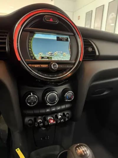 Vendo MINI 2016 - 15000 EUR, 90000 km - AUTO.MOTO.pt