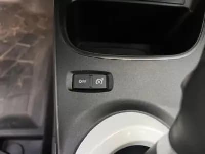 Vendo Renault Twingo 2022 - 15750 EUR, 11000 km - AUTO.MOTO.pt