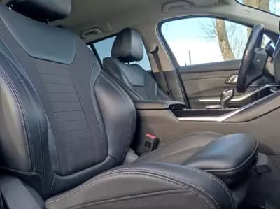 Vendo BMW 318 2020 - 26500 EUR, 166500 km - AUTO.MOTO.pt