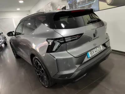 Vendo Renault Scénic E-Tech 2024 - 40990 EUR, 9000 km - AUTO.MOTO.pt