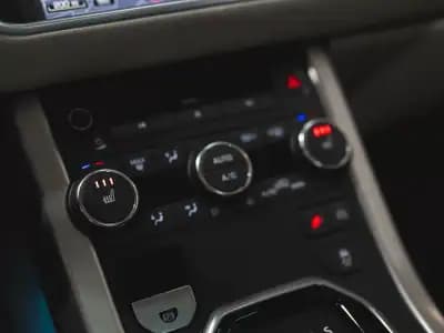 Sell Land Rover Range Rover Evoque 2014 - 19990 EUR, 185000 km - AUTO.MOTO.pt