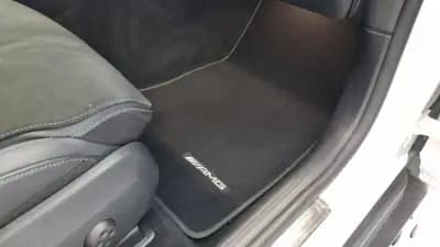 Sell Mercedes-Benz GLC 220 2023 - 68990 EUR, 29182 km - AUTO.MOTO.pt