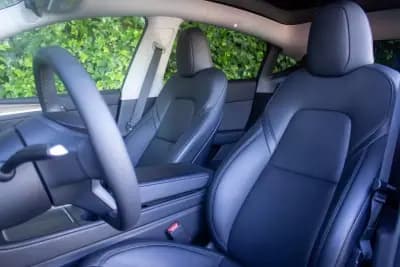 Sell Tesla Model Y 2024 - 39500 EUR, 22300 km - AUTO.MOTO.pt