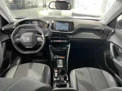 Vendo Peugeot e-2008 2022 - 21600 EUR, 30171 km - AUTO.MOTO.pt