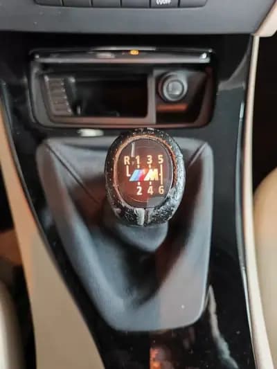 Vendo BMW 320 2007 - 13250 EUR, 189900 km - AUTO.MOTO.pt