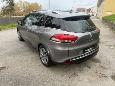 Vendo Renault Clio Sport Tourer 2014 - 7890 EUR, 179000 km - AUTO.MOTO.pt