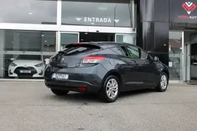 Vendo Renault Mégane Coupe 2014 - 10900 EUR, 202494 km - AUTO.MOTO.pt
