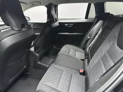 Vendo Volvo V60 2023 - 37500 EUR, 75000 km - AUTO.MOTO.pt