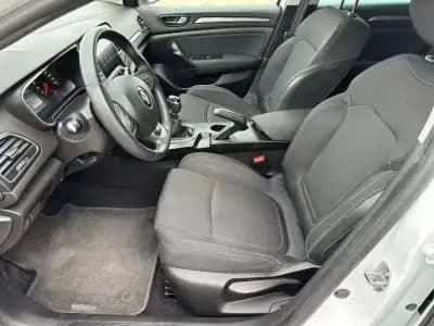 Sell Renault Mégane Sport Tourer 2022 - 17990 EUR, 142667 km - AUTO.MOTO.pt