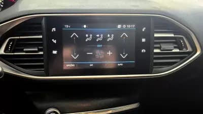 Sell Peugeot 308 SW 2018 - 12650 EUR, 133760 km - AUTO.MOTO.pt