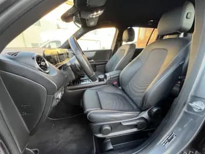 Sell Mercedes-Benz GLB 200 2021 - 28450 EUR, 180000 km - AUTO.MOTO.pt