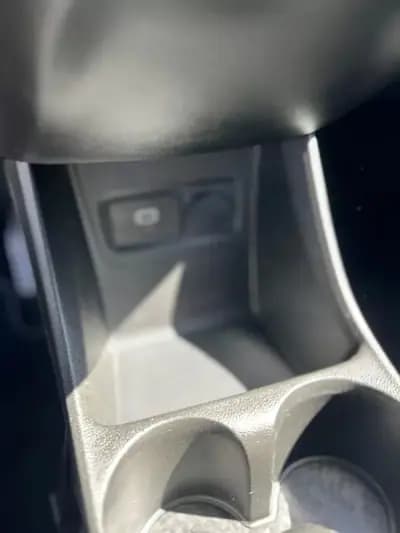 Sell Opel Karl 2019 - 7900 EUR, 106800 km - AUTO.MOTO.pt