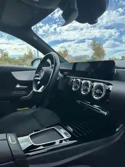 Vendo Mercedes-Benz A 180 2023 - 34000 EUR, 47000 km - AUTO.MOTO.pt