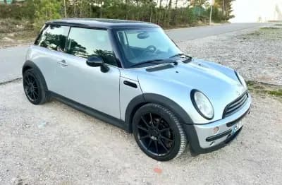 Vendo MINI One 2002 - 5499 EUR, 297000 km - AUTO.MOTO.pt