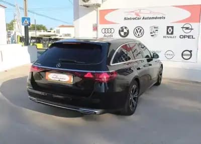 Vendo Mercedes-Benz E 220 2024 - 55980 EUR, 29555 km - AUTO.MOTO.pt