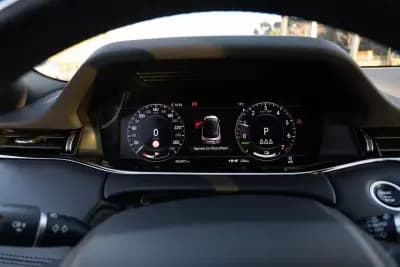 Vendo Land Rover Range Rover Evoque 2020 - 32999 EUR, 93000 km - AUTO.MOTO.pt