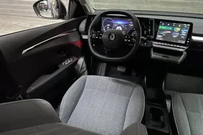 Vendo Renault Mégane E-Tech 2023 - 20950 EUR, 72823 km - AUTO.MOTO.pt