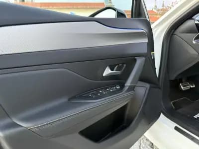 Vendo Peugeot 308 2021 - 25000 EUR, 58000 km - AUTO.MOTO.pt