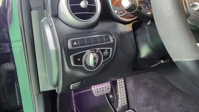 Vendo Mercedes-Benz C 300e 2021 - 21500 EUR, 165000 km - AUTO.MOTO.pt