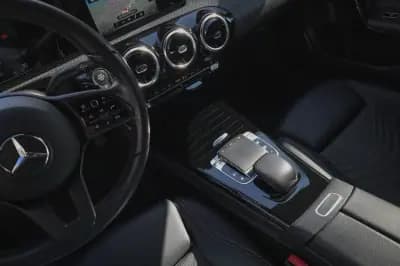 Sell Mercedes-Benz A 180 2019 - 23780 EUR, 91680 km - AUTO.MOTO.pt