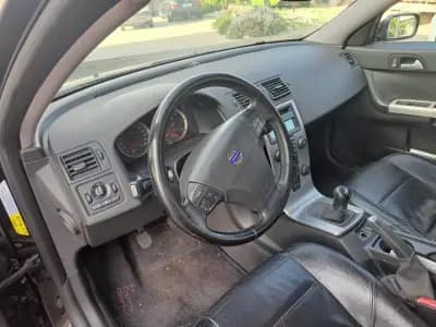 Vendo Volvo V50 2005 - 4990 EUR, 260573 km - AUTO.MOTO.pt