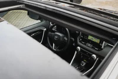 Vendo Toyota RAV4 2022 - 44880 EUR, 71000 km - AUTO.MOTO.pt