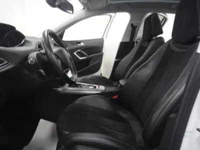 Sell Peugeot 308 2016 - 10900 EUR, 136000 km - AUTO.MOTO.pt