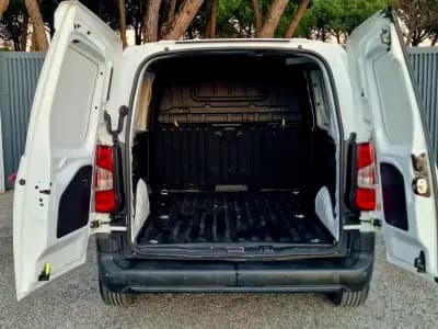 Vendo Peugeot Partner 2019 - 13990 EUR, 69037 km - AUTO.MOTO.pt