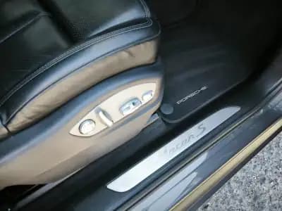 Vendo Porsche Macan 2014 - 42950 EUR, 177239 km - AUTO.MOTO.pt