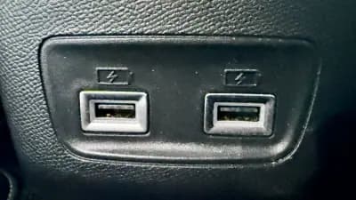 Sell Peugeot e-2008 2020 - 18900 EUR, 53838 km - AUTO.MOTO.pt