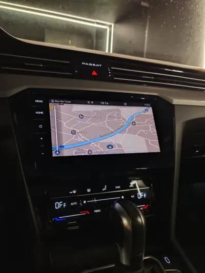 Vendo Volkswagen Passat Variant 2021 - 20750 EUR, 132592 km - AUTO.MOTO.pt