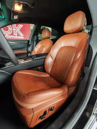 Sell Maserati Ghibli 2015 - 34500 EUR, 129900 km - AUTO.MOTO.pt