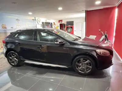 Sell Volvo V40 Cross Country 2014 - 12750 EUR, 189500 km - AUTO.MOTO.pt