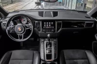 Vendo Porsche Macan 2018 - 59990 EUR, 99798 km - AUTO.MOTO.pt