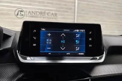 Vendo Peugeot 2008 2023 - 16950 EUR, 58860 km - AUTO.MOTO.pt