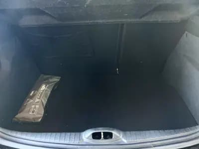 Vendo Peugeot 208 2017 - 9950 EUR, 147000 km - AUTO.MOTO.pt