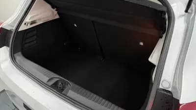 Vendo Renault Clio 2022 - 14900 EUR, 136243 km - AUTO.MOTO.pt