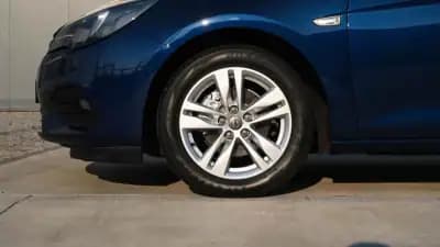 Vendo Opel Astra Sports Tourer 2020 - 12999 EUR, 97000 km - AUTO.MOTO.pt