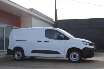 Vendo Peugeot Partner 2020 - 14990 EUR, 176000 km - AUTO.MOTO.pt